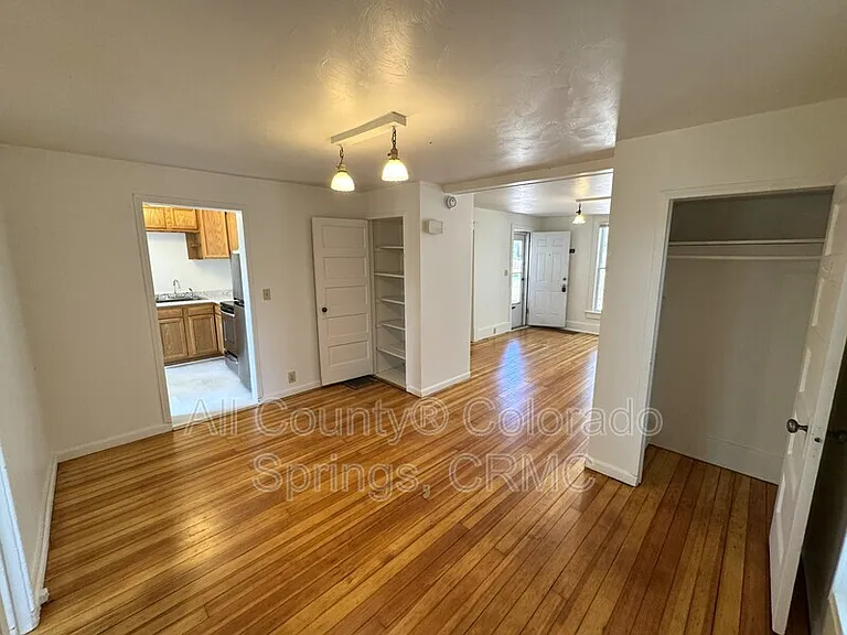 811 E Kiowa St — Photo 10