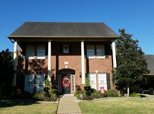 209 Wildrose Dr, Victoria, TX 77904