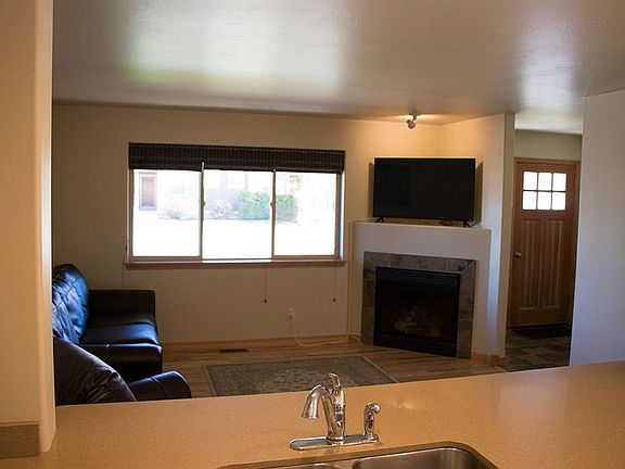 4th image of 275 Kimball Ave APT A