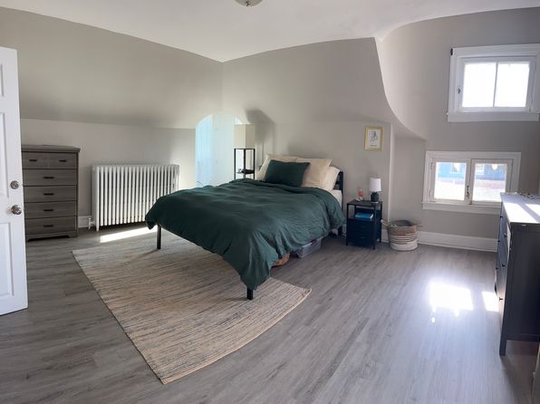 903 N Van Buren St #3