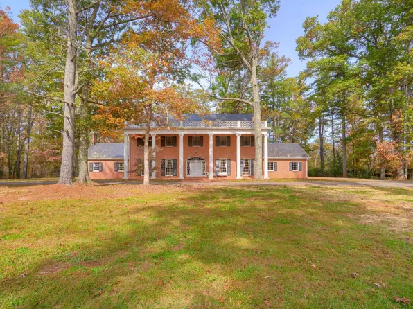 231 Floyd Hwy N, Floyd, VA 24091