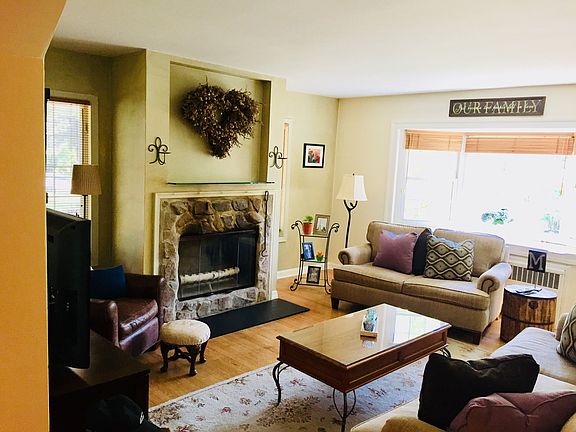 Wood burning fireplace 