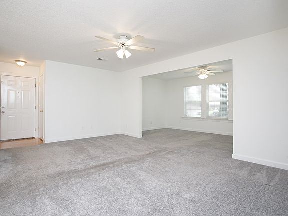 4th image of 4384 Daphne Ln. #A