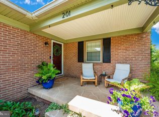 201 Crestview Ct, Frederick, MD 21702