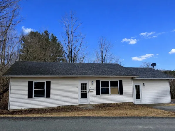 29 Cross Street, Newport City, VT 05855