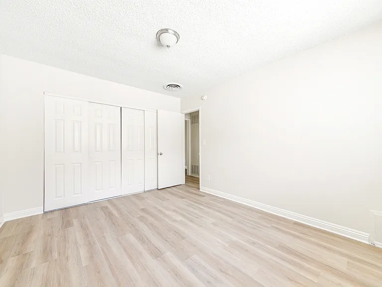 12858 Oxnard St #5 — Photo 18