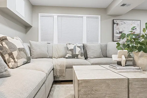 1410 N Lama Ln — Photo 9