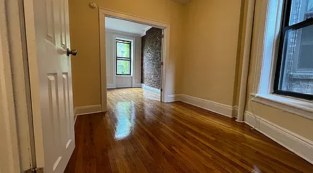 Rented by HOLTON REAL ESTATE INC.