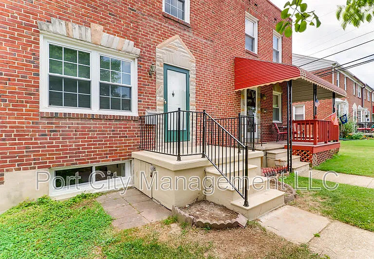 8617 Oak Rd — Photo 3