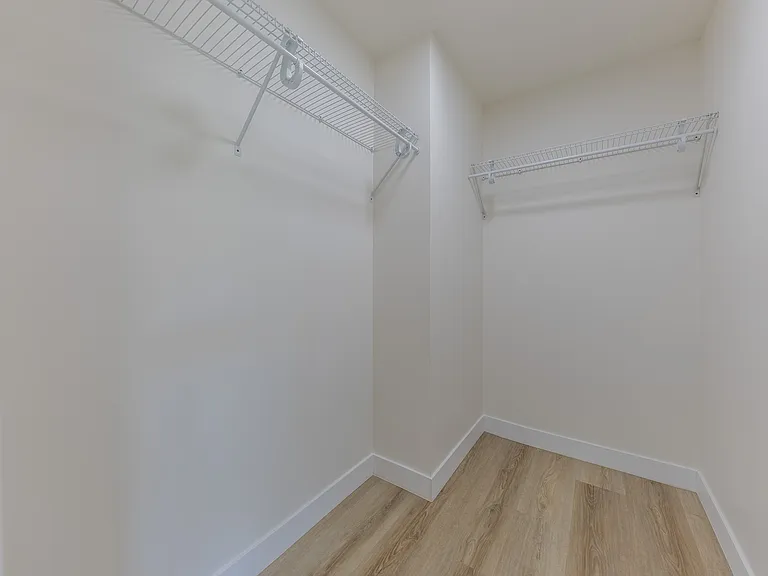 2536 Cotner Ave — Photo 17