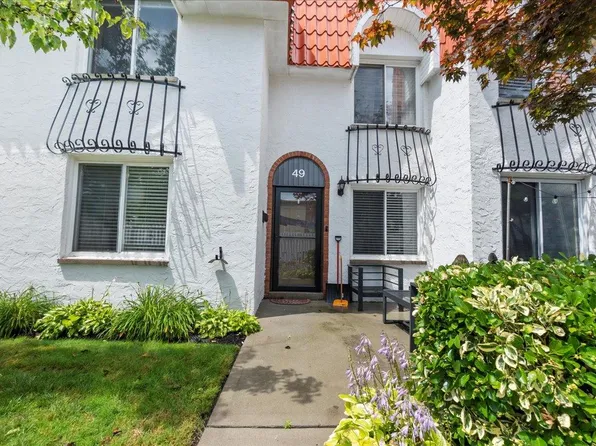 49 Alhambra Drive, Oceanside, NY 11572