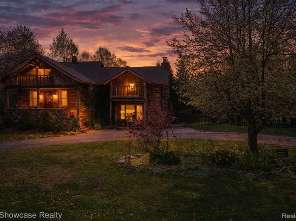 405 Shortridge Ave, Rochester Hills, MI 48307