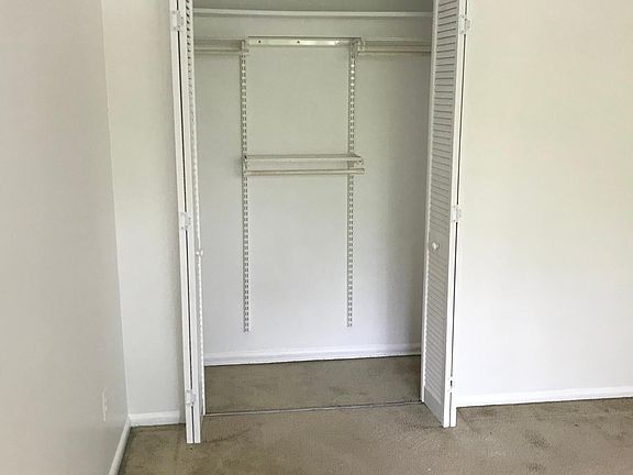 3rd image of 1931 N Cleveland St APT 303
