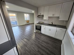 77 E Main St #11, Plainville, CT 06062