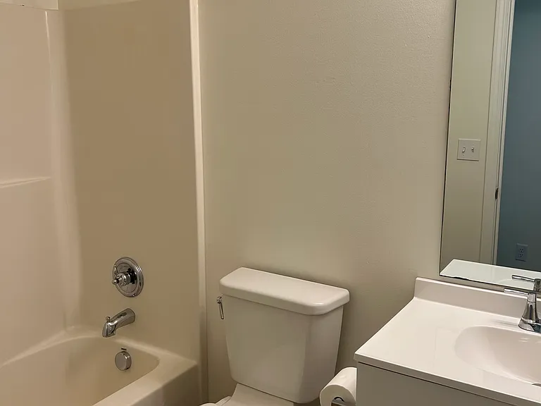 2595 Ellet Ave — Photo 13