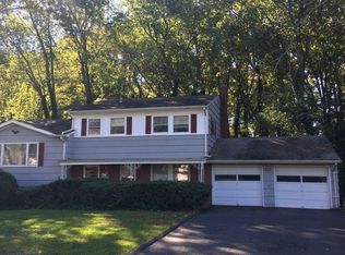 906 Darlene Ave, Ocean, NJ 07712