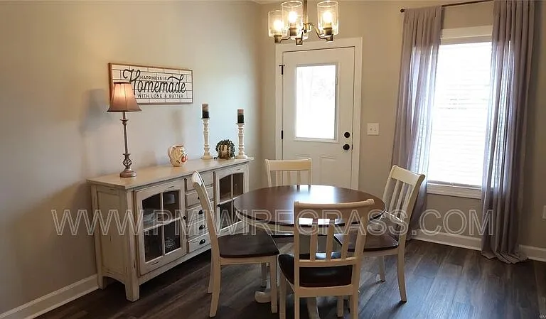 174 Sandy Hills Ct — Photo 10