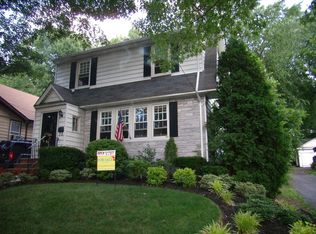 385 Carmita Ave, Rutherford, NJ 07070