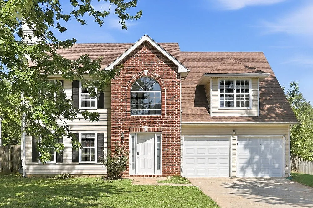3 bed, 2.5 bath, 2149 sqft, $2,235 — Photo 1