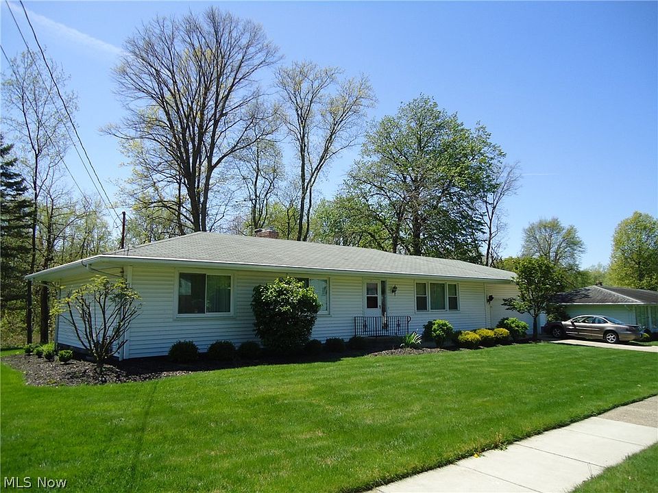1st image of 166 W Garwood Dr