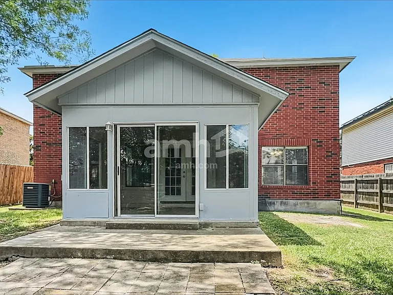 8010 Manderly Pl — Photo 17
