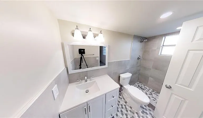 101 SE 3rd Ave #301 — Photo 16
