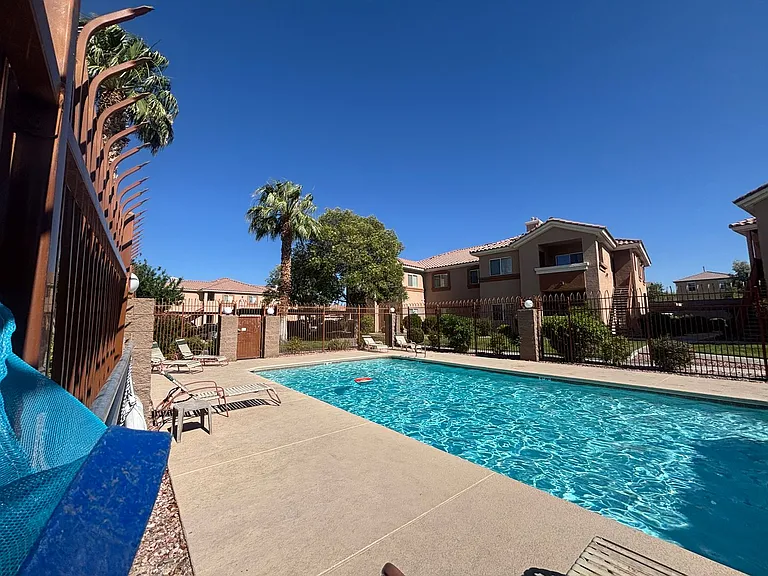 1050 E Cactus Ave #1082 — Photo 30