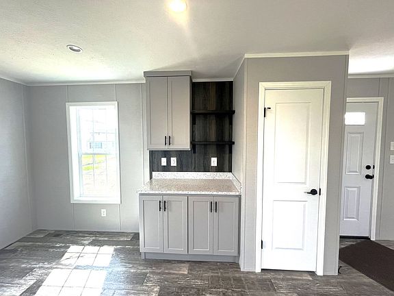 5th image of 1315 Edenville Rd