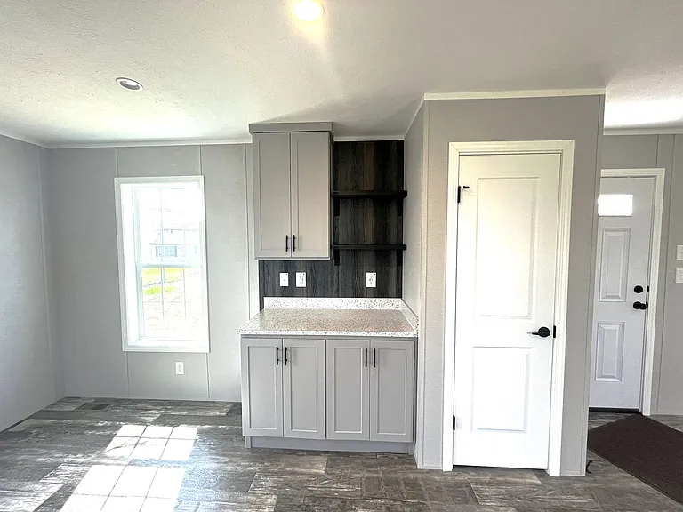 1315 Edenville Rd — Photo 5