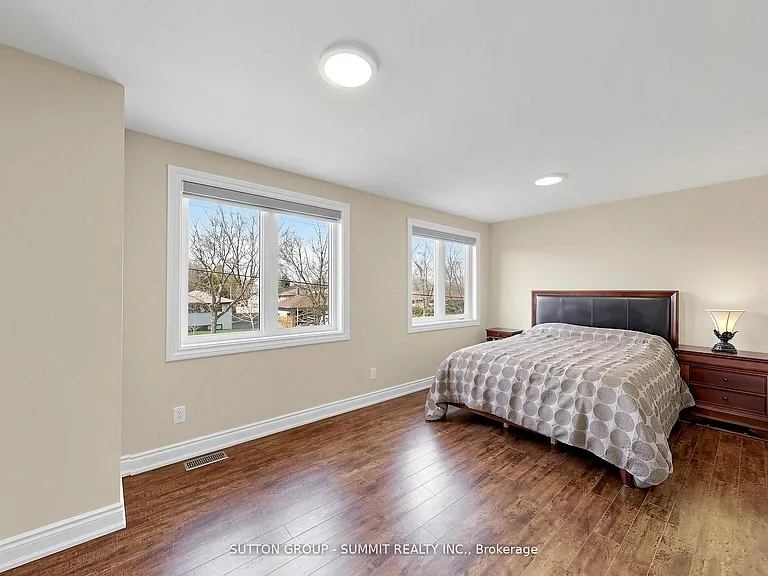 3485 Cawthra Rd — Photo 25