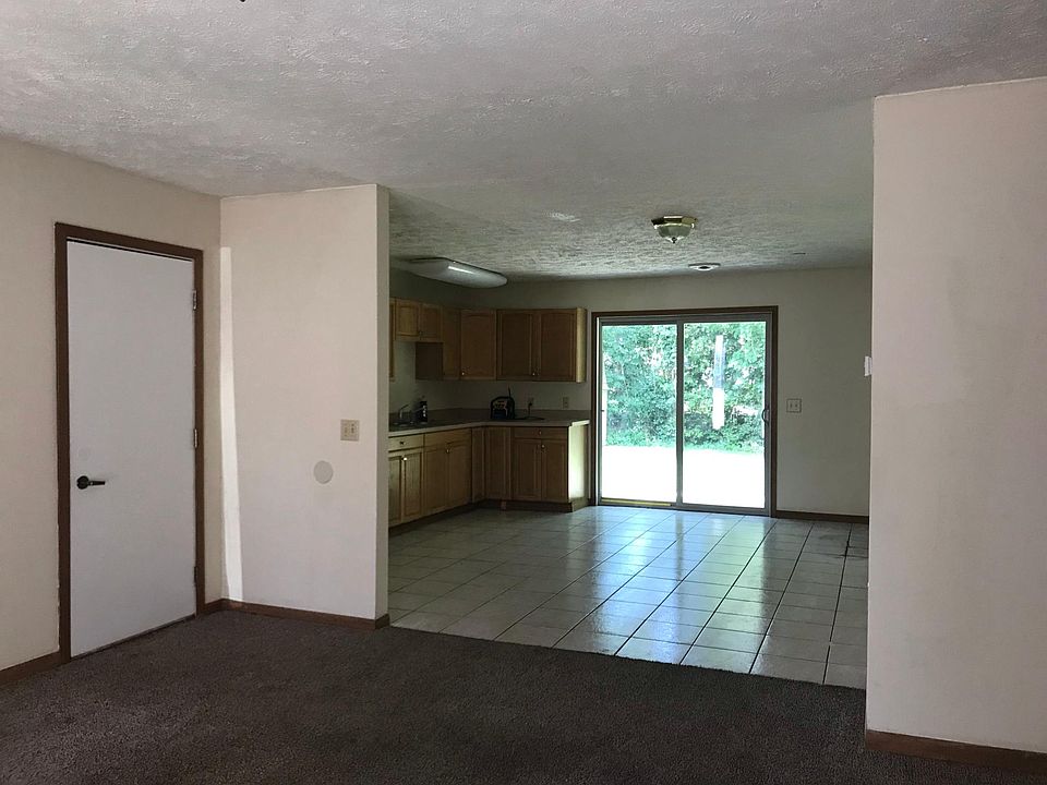2nd image of 4011 Elyria Ave
