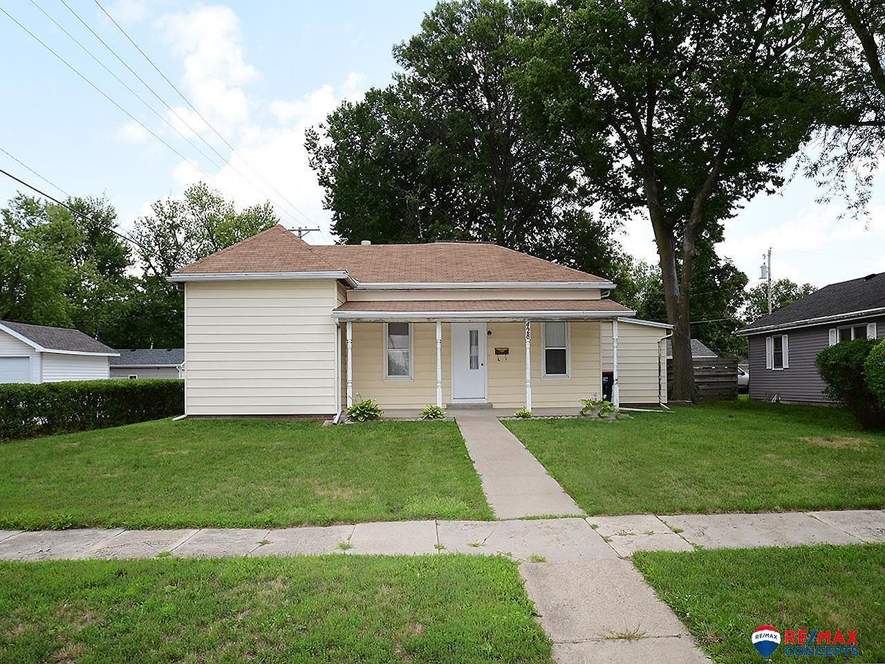 428 N 16th St, Beatrice, NE 68310 Zillow