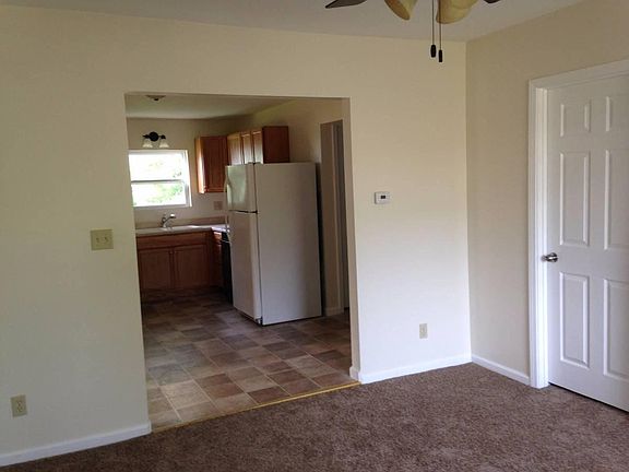 Another photo of the living room