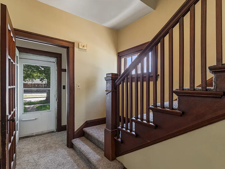 1011 Jackson St — Photo 2