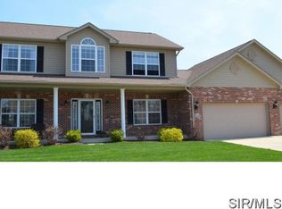 918 Moorfield Park Dr, O Fallon, IL 62269