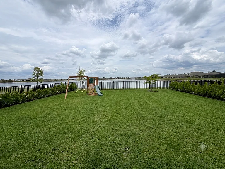 435 Spring Hill Lake Loop — Photo 12