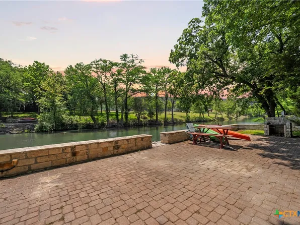 1409 Edgewater Fls, Canyon Lake, TX 78133