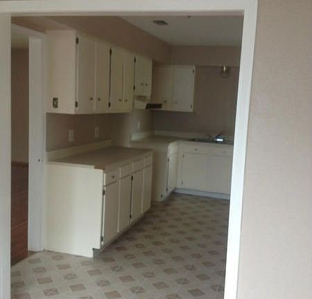 5th image of 1321 Melbourne Dr