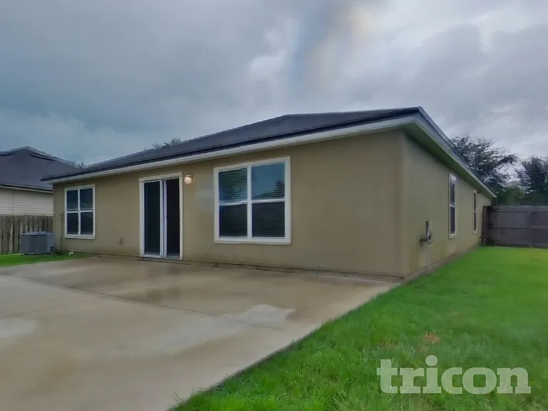 3720 Summit Oaks Dr — Photo 16