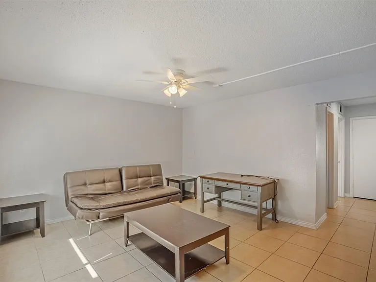 150 S Main St #101 — Photo 2