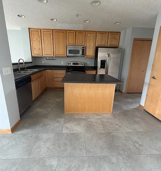 5070 Fountain Ln N — Photo 8