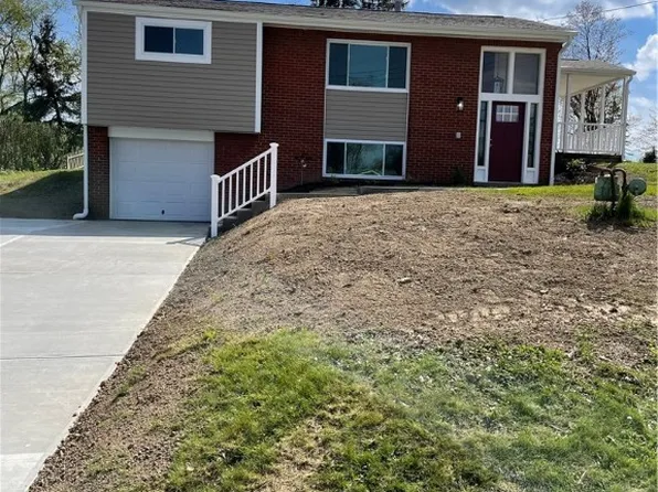 226 Burch Dr, Coraopolis, PA 15108