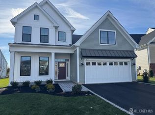 47 Sofia Dr, Manalapan, NJ 07726