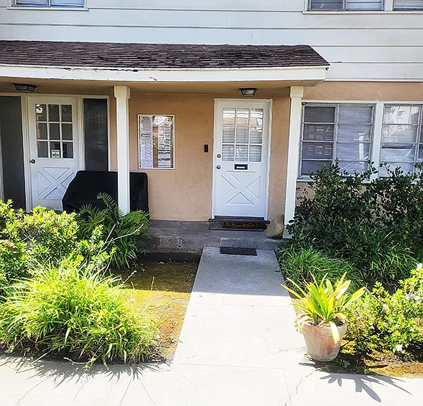 4510 Coldwater Canyon Ave — Photo 2