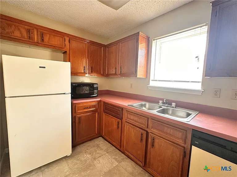 1413 Marlton St — Photo 13