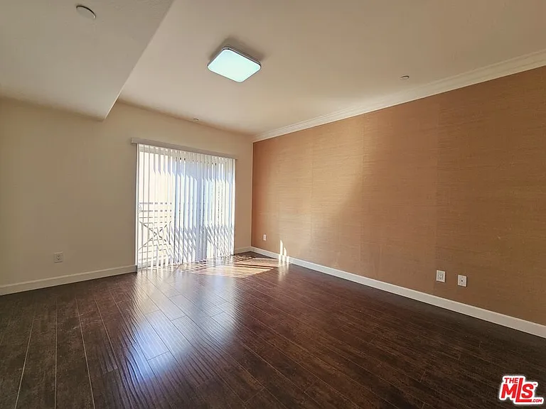 311 S Gramercy Pl #201 — Photo 7