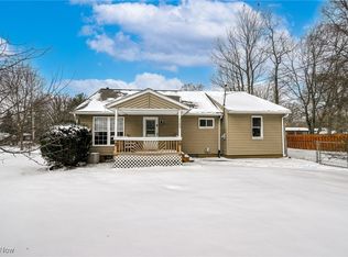 1103 Crestline Dr, Akron, OH 44312