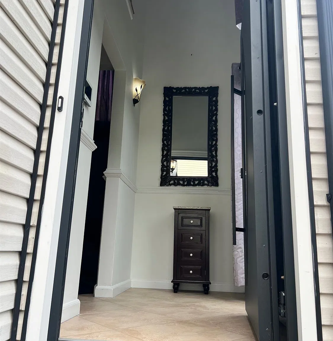 3 bed, 2.5 bath, 1939 sqft, $4,500 — Photo 2