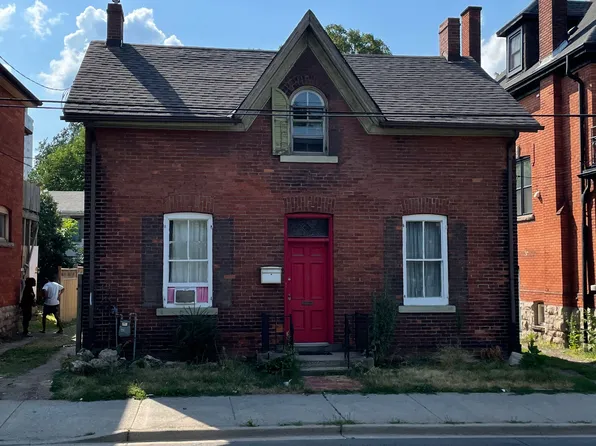 70 Wellington St S, Hamilton, ON L8N 2R1