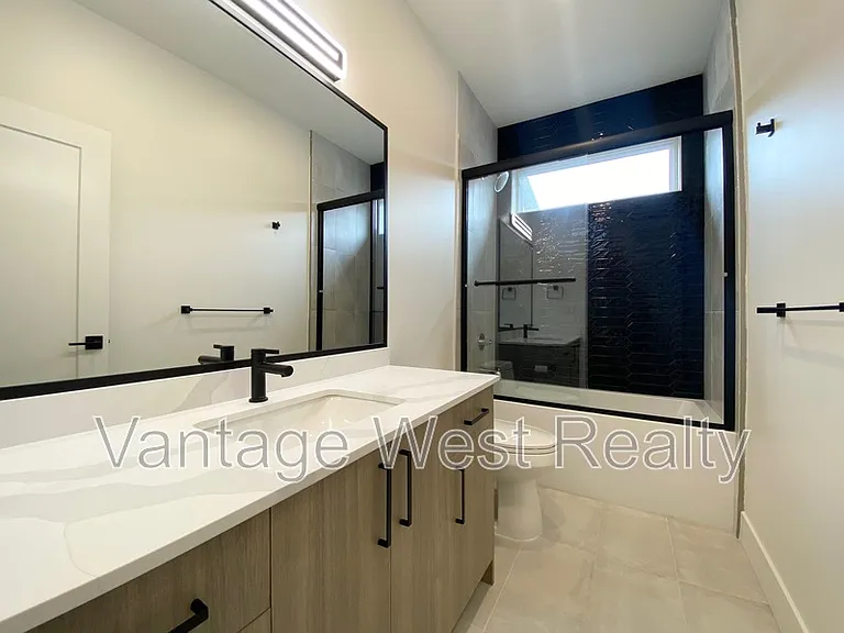 867 Morrison Ave #4 — Photo 24